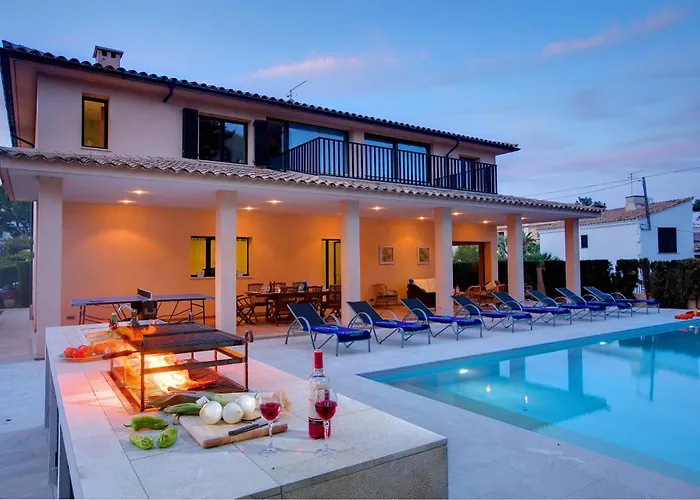 Marquesa By Vintage Travel